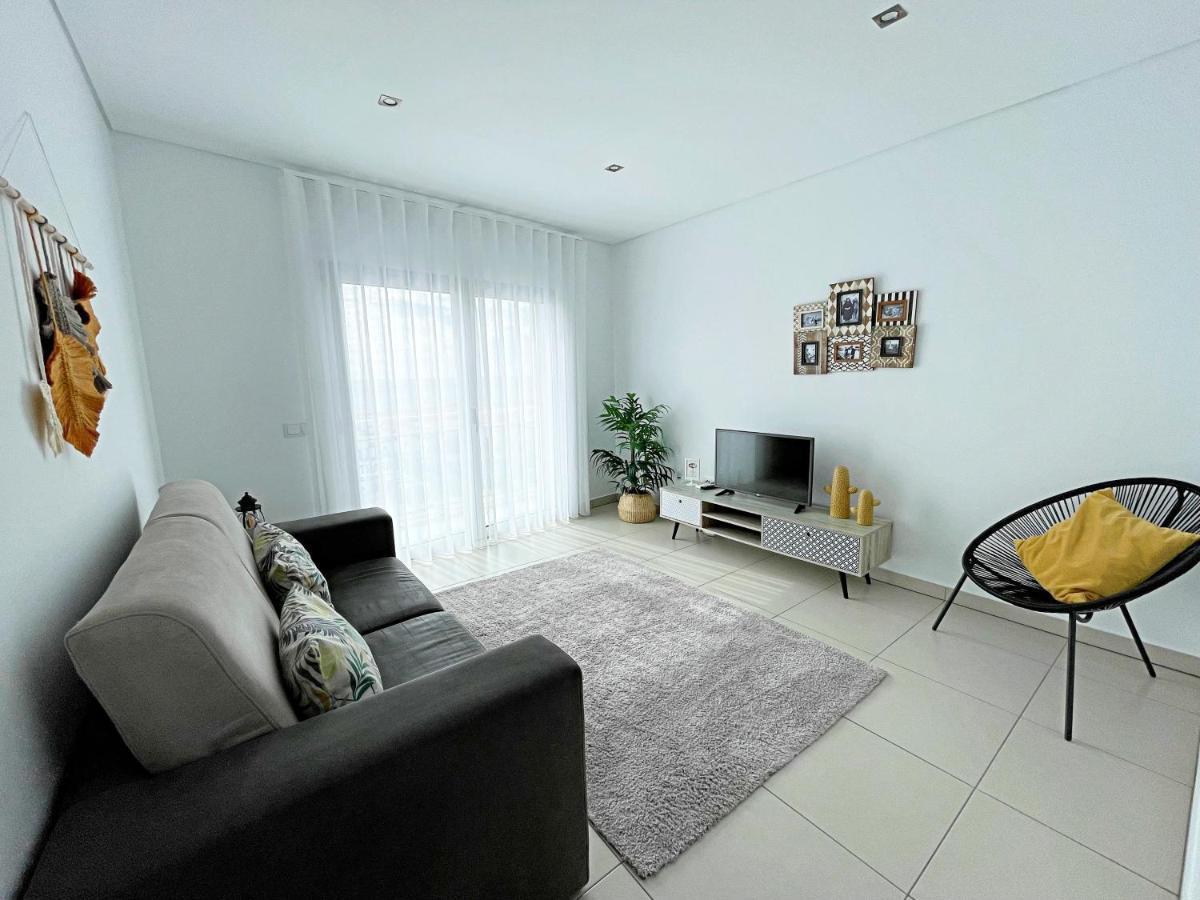 Sonia'S Apart Apartment Nazare Bagian luar foto