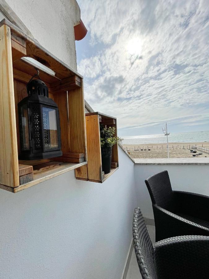 Sonia'S Apart Apartment Nazare Bagian luar foto